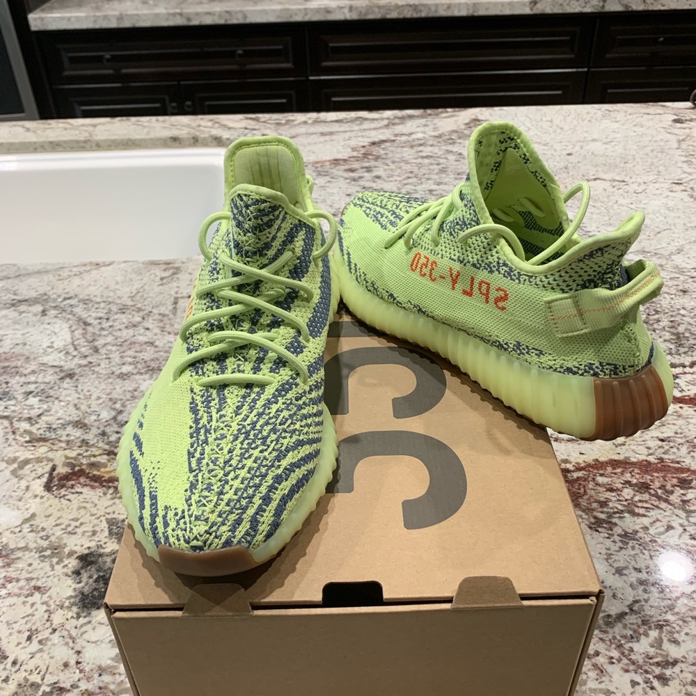Adidas yeezy 350 v2 semi frozen yellow size 11